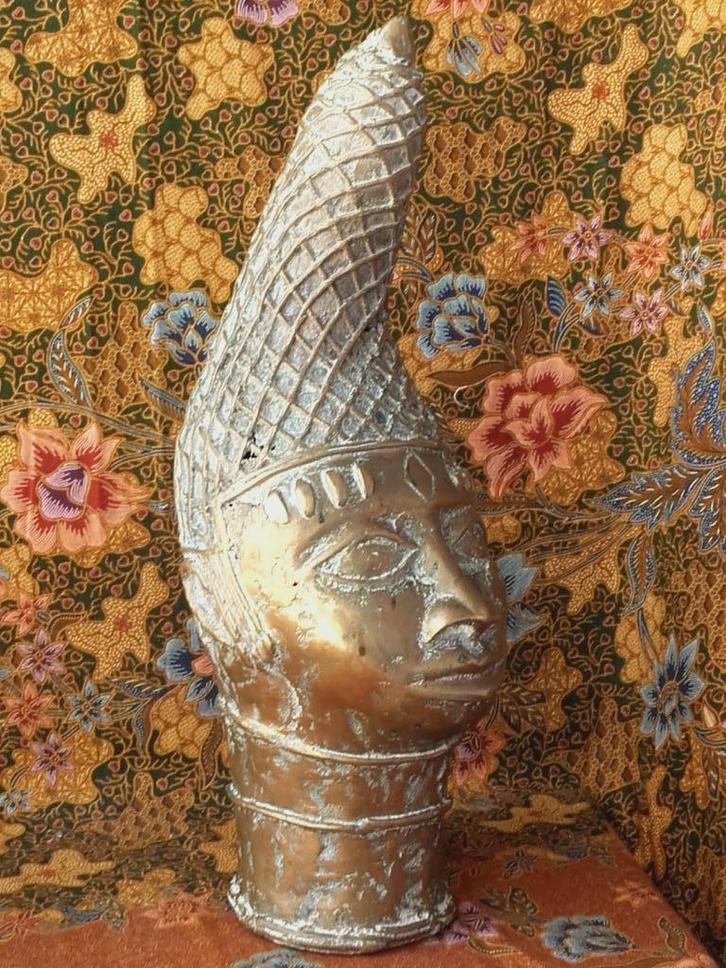 Mooi groot Iyoba hoofd uit Afrika van Benin brons 46,2 cm., Antiek en Kunst, Kunst | Niet-Westerse kunst, Ophalen of Verzenden