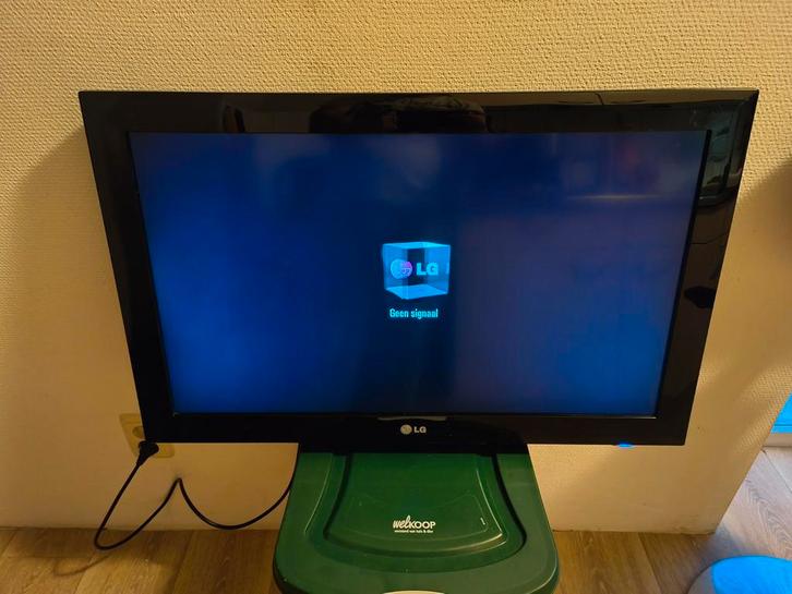 Lg 32 inch 2 stuks 20 euro per stuk met afstand, Audio, Tv en Foto, Televisies, Zo goed als nieuw, LG, Ophalen