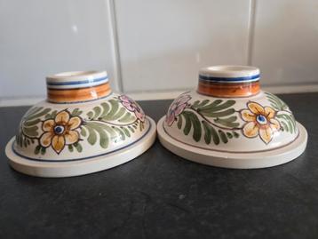 Set van 2 Delft Polychrome lage kandelaars beschikbaar voor biedingen