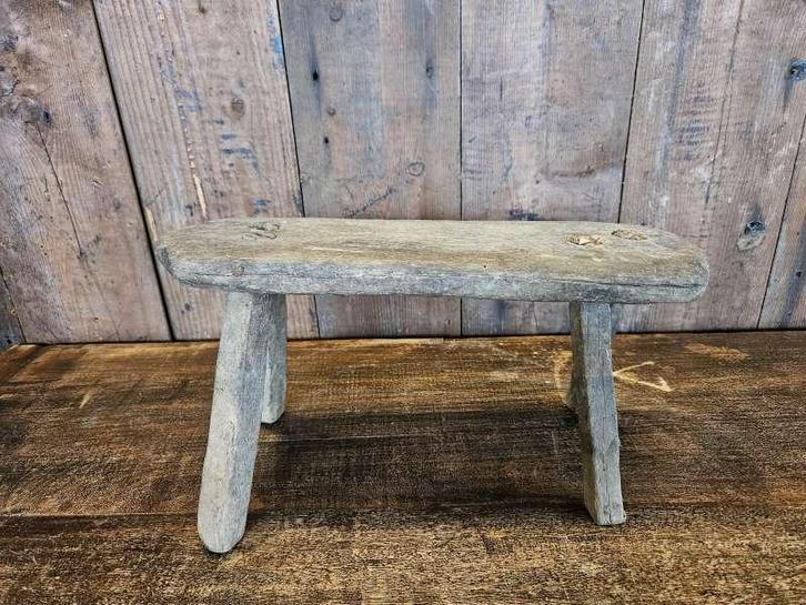 oud bankje ``WOONWINKEL RUSTIEK``, Antiek en Kunst, Antiek | Woonaccessoires, Ophalen of Verzenden