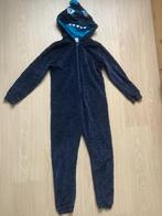 leuke en warme donkerblauwe onesie met capuchon mt 140, Kinderen en Baby's, Kinderkleding | Maat 140, Ophalen of Verzenden, Zo goed als nieuw