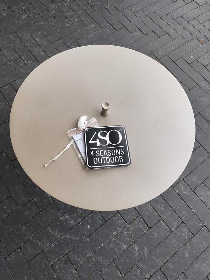 3 nieuwe 4SO tafels taupe,aluminium 2 ronde, 1 rechthoekige, Tuin en Terras, Tuintafels, Nieuw, Vierkant, Aluminium, Ophalen of Verzenden