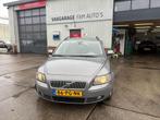 Volvo V50 2.4 Summum, Auto's, Volvo, Gebruikt, 700 kg, V50, Zilver of Grijs