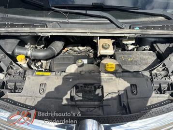 Motor van een Opel Vivaro beschikbaar voor biedingen