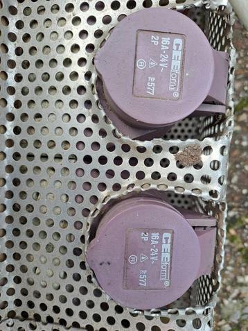 2x omvormer 16a -24v beschikbaar voor biedingen