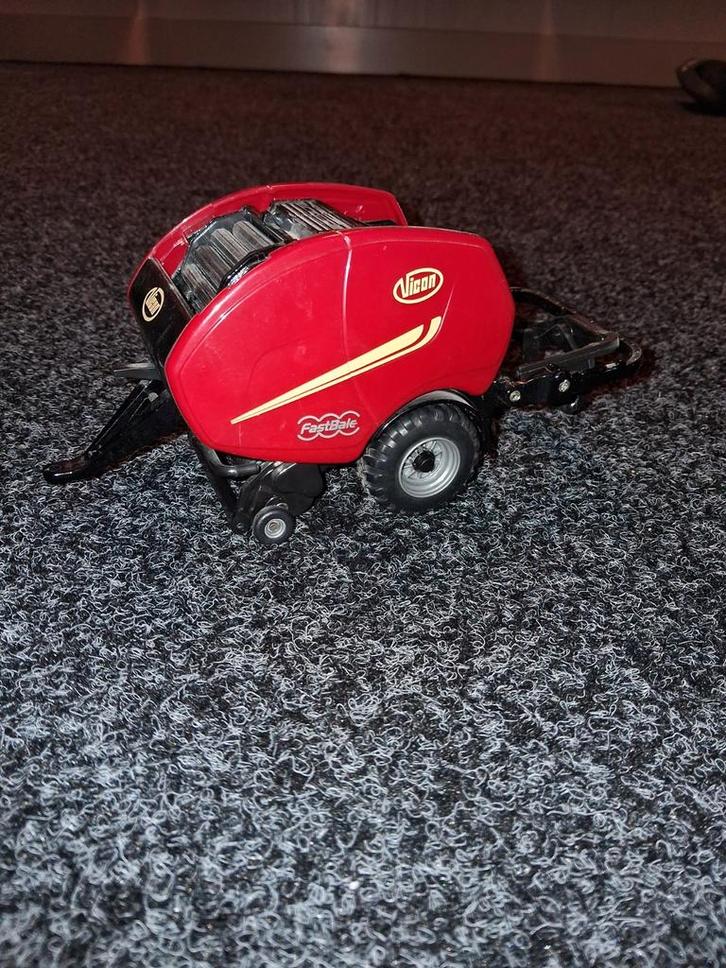 Vicon fastbale ronde balenpers, Hobby en Vrije tijd, Modelauto's | 1:32, Gebruikt, Tractor of Landbouw, Britains, Ophalen of Verzenden