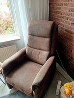 Elektrische sta op stoel, Huis en Inrichting, Stoelen, Ophalen, Zo goed als nieuw, Bruin, Eén