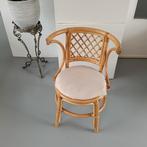 Rotan stoel met kussen, Huis en Inrichting, Stoelen, Ophalen, Gebruikt, Bruin, Vintage