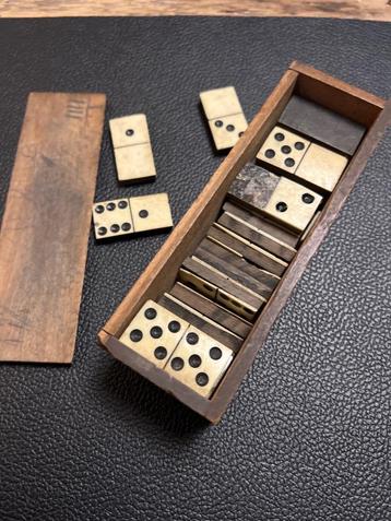 Domino beschikbaar voor biedingen