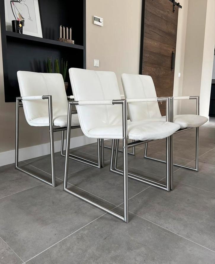 Vier wit leder Henders & Hazel “the Frame” design stoelen., Huis en Inrichting, Stoelen, Zo goed als nieuw, Vijf, Zes of meer stoelen
