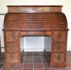 Antiek bureau, Ophalen