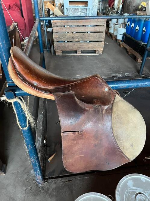 Hermès springzadel – 43 cm – vintage, Dieren en Toebehoren, Paarden en Pony's | Zadels, Gebruikt, Springen, Ophalen of Verzenden