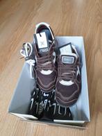 Lage sneakers Munich, Nieuw, Beige, Ophalen of Verzenden, Sneakers of Gympen