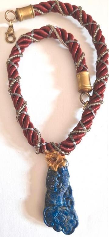 Handgemaakte ketting met lapis lazulli.  beschikbaar voor biedingen