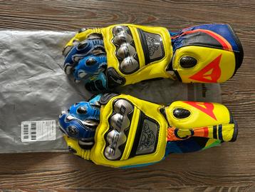 Dainese Full metal 6 Valentino Rossi Replica beschikbaar voor biedingen