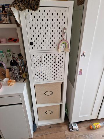 Vakkenkast 4 vakken kallax met inzetten en dozen