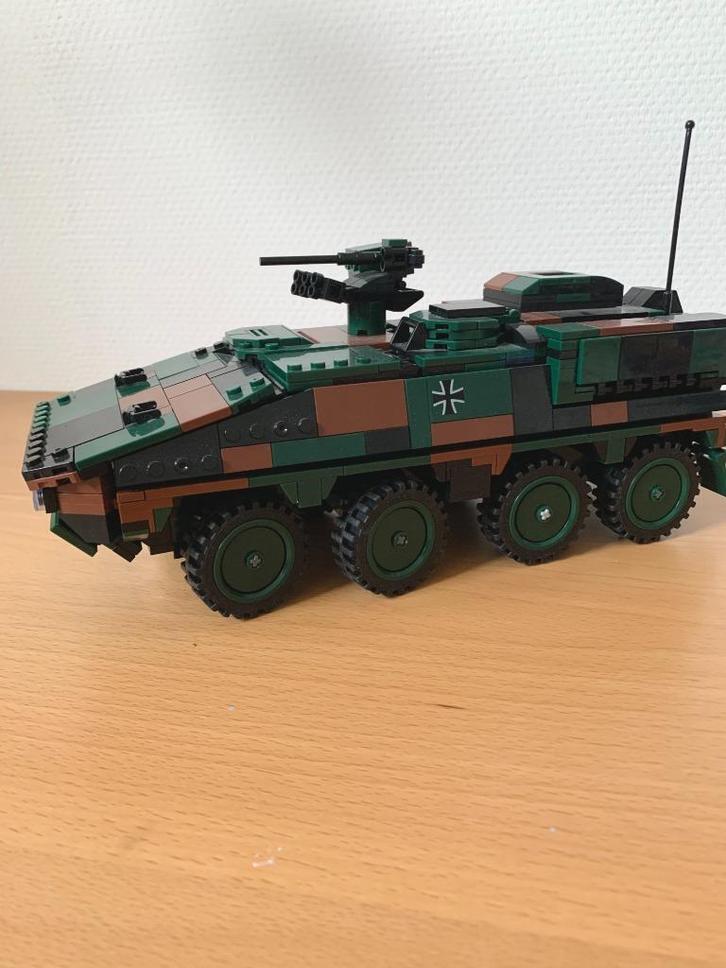 Bouwstenen model van Pantserwielvoertuig BOXER, Kinderen en Baby's, Speelgoed | Duplo en Lego, Zo goed als nieuw, Lego, Complete set