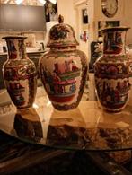 Te koop 3 delige chinese kast set 2 vazen en 1 pot, Ophalen