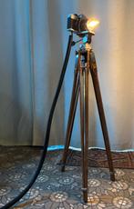 Vintage vloerlamp, fototoestel op statief Praktica, Huis en Inrichting, Lampen | Vloerlampen, Ophalen of Verzenden, Minder dan 100 cm