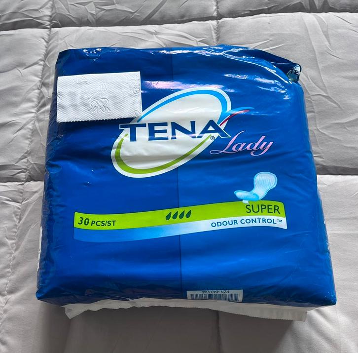 Incontinentie spullen -Tena - Depend - alles in één koop, Diversen, Verpleegmiddelen, Zo goed als nieuw, Ophalen of Verzenden