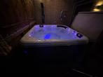 Luxe bubbelbad / jacuzzi - Zo goed als nieuw!, Tuin en Terras, Bubbelbaden en Hottubs, Ophalen, Zo goed als nieuw, Afdekzeil, Vast