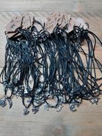 Partij kettingen met hangers 40 Stuks partij sieraden, Nieuw, Overige materialen, Zilver, Verzenden