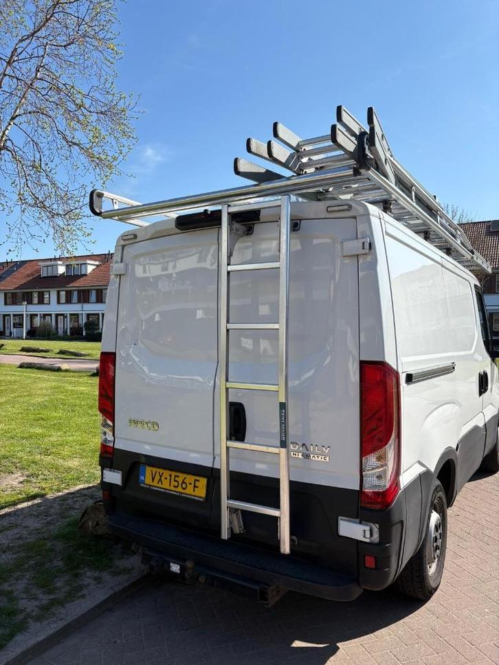 MOET WEG!!! Kopen/contractovername tm 14-01-28 Iveco Daily, Auto's, Bestelauto's, Bedrijf, Elektrische ramen, Parkeercamera, Schuifdeur