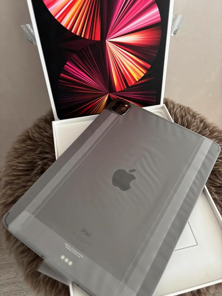 Apple ipad pro 11 inch 128 gb  3rd generatie wifi+ cellular, Computers en Software, Apple iPads, Zo goed als nieuw, Apple iPad