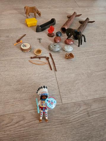 Playmobil indiaan met veel accessoires  beschikbaar voor biedingen