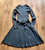 Lindex Grijze Gebreide Jurk met Plooien - Maat XS, Lindex, Ophalen of Verzenden, Zo goed als nieuw, Knielengte