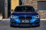 BMW 1 Serie M140i xDrive 340PK/Pano/HK/RCam/B58, Auto's, BMW, Gebruikt, Euro 6, Blauw, Alcantara