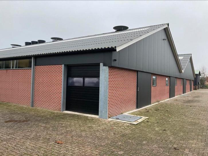 Kalverstal pluimveestal mestkuiken compleet met inrichting, Zakelijke goederen, Agrarisch | Agrarisch Onroerend goed, Ophalen