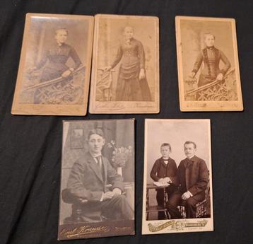 5 Oude, Antieke Sepia Studiofoto's beschikbaar voor biedingen