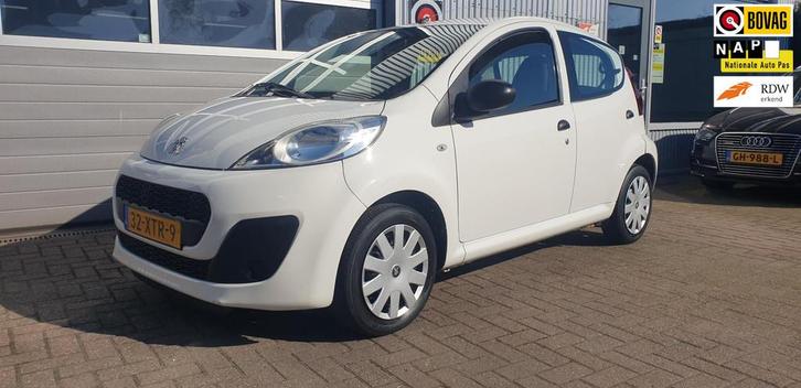 Peugeot 107 1.0 Airco Trekhaak met Fietsendrager, Auto's, Peugeot, Bedrijf, Te koop, ABS, Airbags, Airconditioning, Radio, Startonderbreker