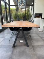 Design keukentafel met 8 VITRA EAMES stoelen, Huis en Inrichting, Tafels | Eettafels, Ophalen, 50 tot 100 cm, Zo goed als nieuw