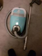 Miele Stofzuiger Sterke zuigkracht 2200 Watt., Witgoed en Apparatuur, Stofzuigers, Stofzuiger, Zo goed als nieuw, 2000 watt of meer