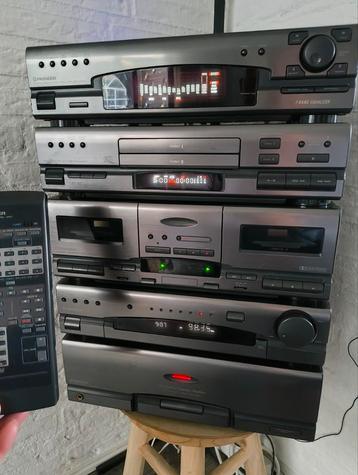 Pioneer stereo set met afstandbediening beschikbaar voor biedingen