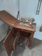 Antieke naaimachine in meubel, Antiek en Kunst, Antiek | Naaimachines, Ophalen