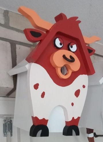 Vogelhuis vorm stier beschikbaar voor biedingen