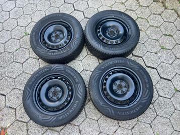 Banden met velg voor VW caddy beschikbaar voor biedingen