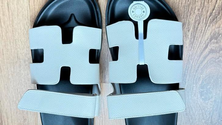 Hermès Sandalen - Maat 41, Kleding | Dames, Schoenen, Nieuw, Slippers, Wit, Ophalen of Verzenden