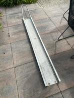 Motorplaat / Rijgoot met Beugel voor montage op aanhanger, Ophalen
