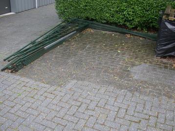 Metalen spanten om overkapping te maken  beschikbaar voor biedingen