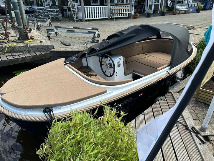 Corsiva 570 new age DEMO (bj 2024), Watersport en Boten, Sloepen, Nieuw, 3 tot 6 meter, Overige brandstoffen, Polyester