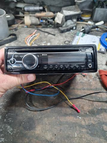 Autoradio clarion CZ505E beschikbaar voor biedingen