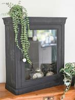 Grote antieke vitrinekast/ eierkast, Ophalen