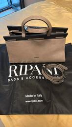 Ripani taupe kleur/ lak tas. Heel mooi., Ophalen of Verzenden, Zo goed als nieuw, Overige kleuren, Minder dan 35 cm