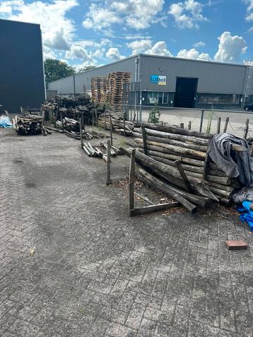 Robinia weidepalen beschikbaar voor biedingen