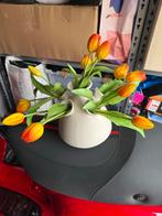 Vaas met Tulpen - Oranje/Geel, Aardewerk of Porselein, Oranje, Ophalen of Verzenden, Zo goed als nieuw