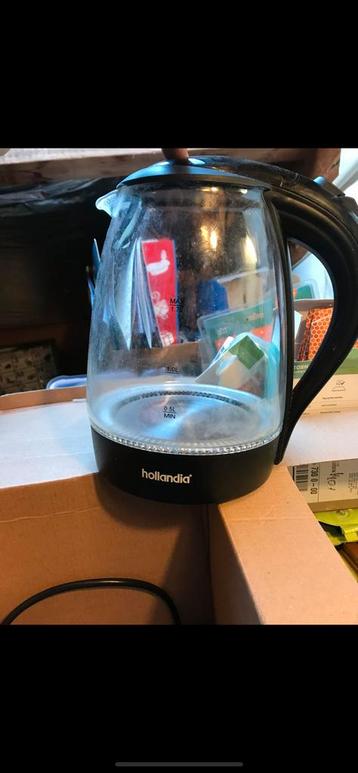 Waterkoker gebruikt beschikbaar voor biedingen